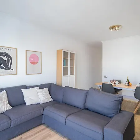 3br Poema Modern Flat